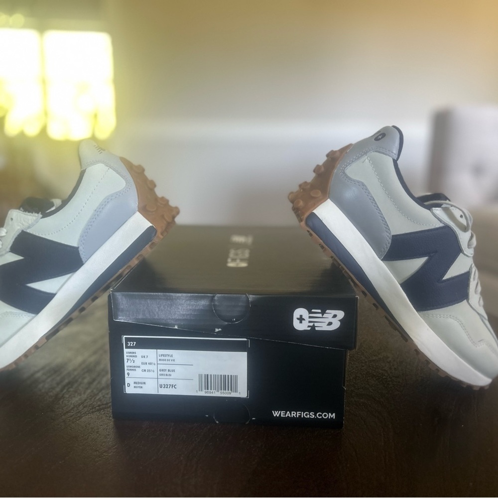FIG’S New Balance 327 sneaks.  Never worn!